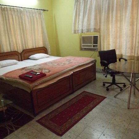 Aakash Ganga Holidays Hotel Calcutta Buitenkant foto