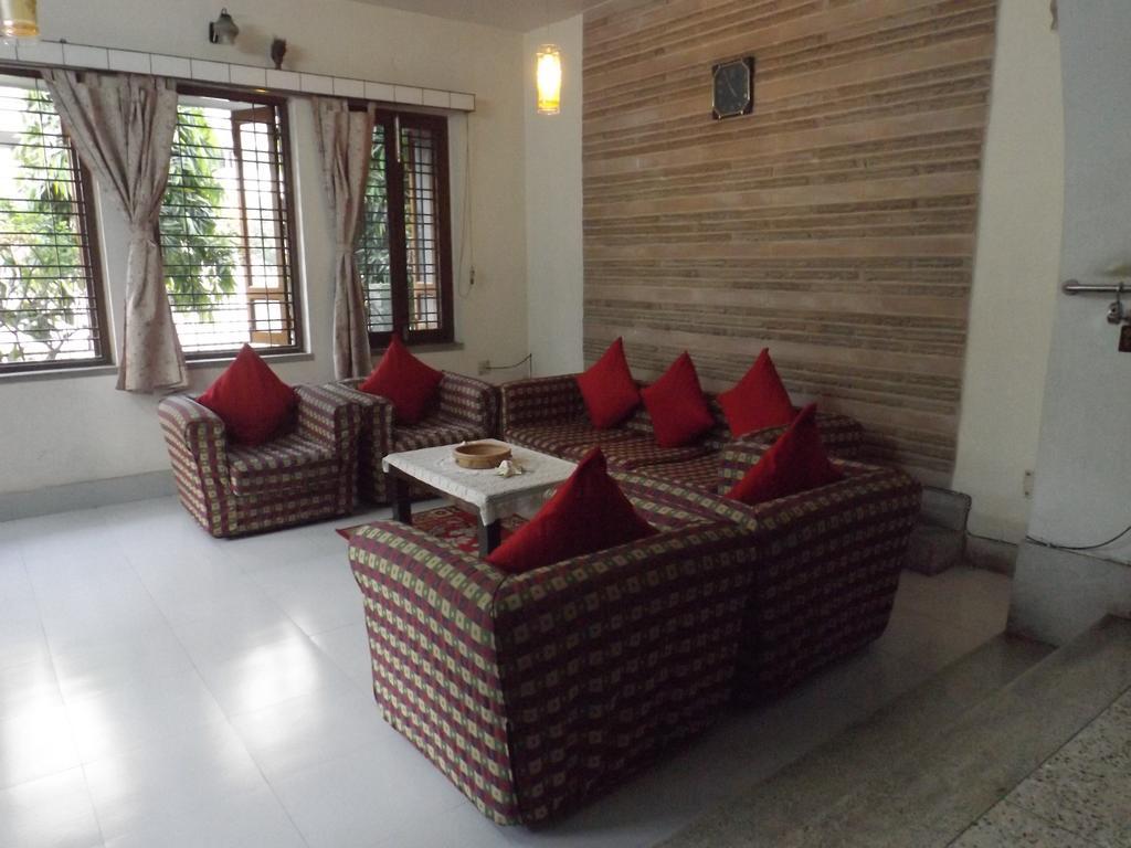 Aakash Ganga Holidays Hotel Calcutta Buitenkant foto